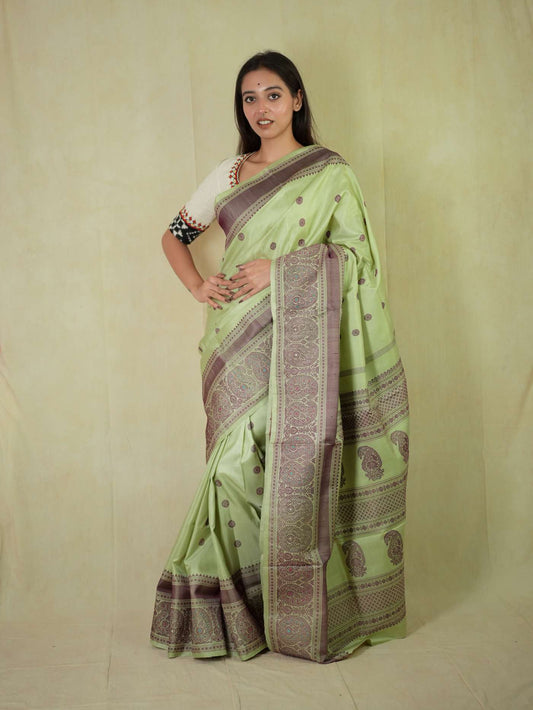 HANDWOVEN LIGHT MINT GREEN COLOUR GADWAL SILK SAREE WITH 93 CM BLOUSE PIECE