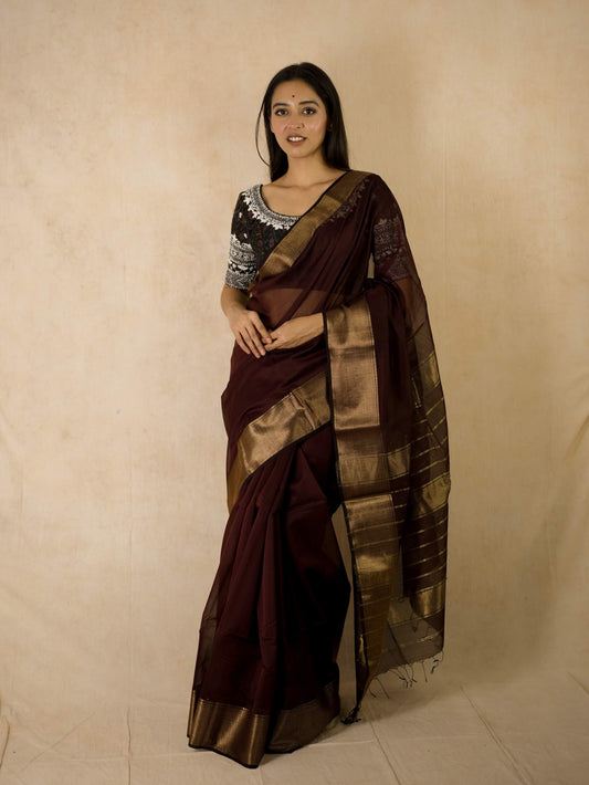 HANDWOVEN DARK BROWN COLOUR MAHESWARI SILK-COTTON SAREE WITH 76 CM BLOUSE PIECE