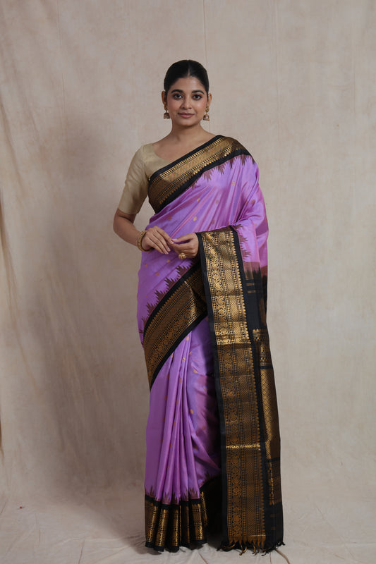 Front drape view of lavender purple Gadwal silk saree