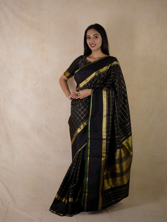HANDWOVEN BLACK COLOUR KANJEEVARAM SILK SAREE WITH 73 CM BLOUSE PIECE