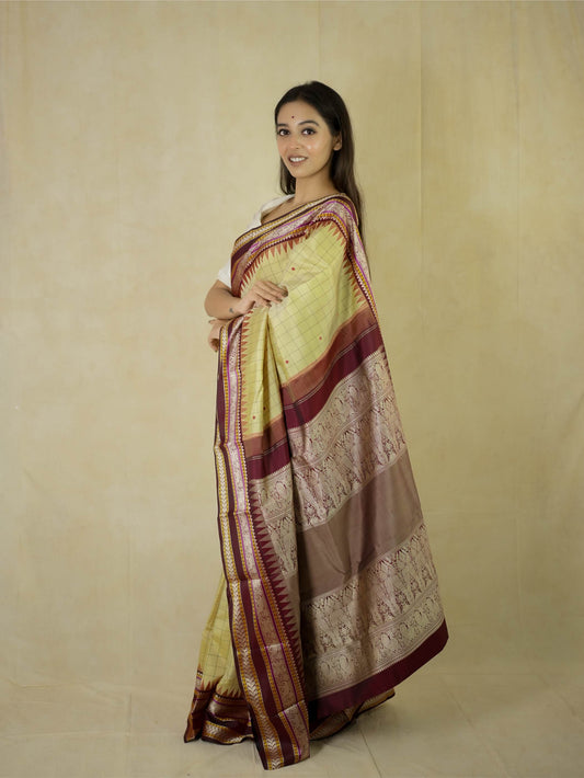 HANDWOVEN CREAM COLOUR KANJEEVARAM SILK SAREE WITH 78 CM BLOUSE PIECE