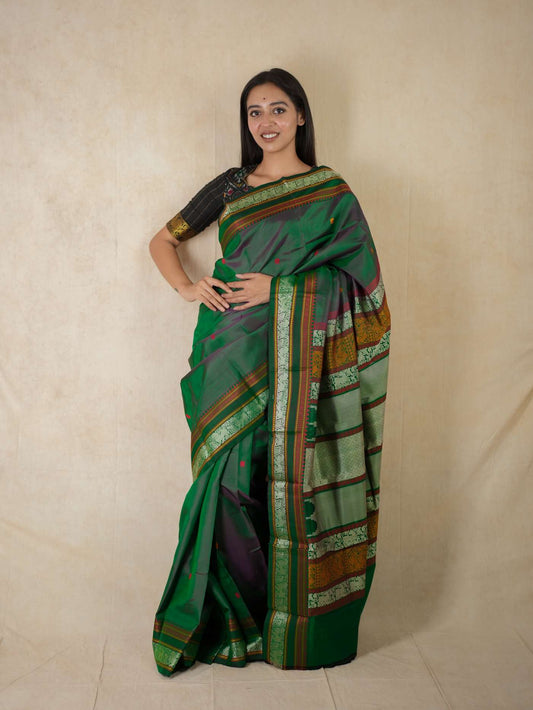 HANDWOVEN DUAL TONE OF GREEN AND PURPLE COLOUR KANJEEVARAM SILK SAREE WITH 79 CM BLOUSE PIECE
