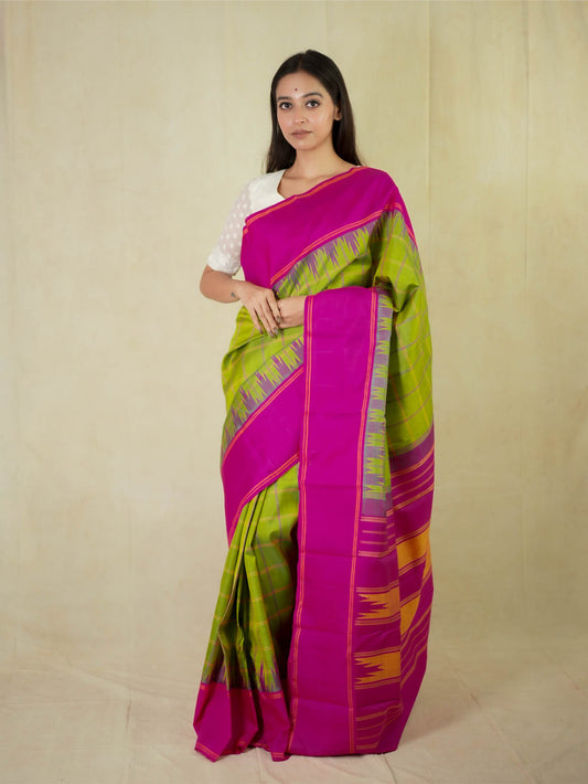 HANDWOVEN DUAL TONE OF GREEN AND YELLOW COLOUR KANJEEVARAM SILK SAREE WITH 74 CM BLOUSE PIECE