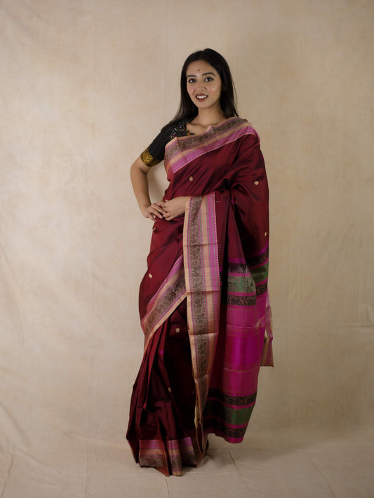 HANDWOVEN MAROON COLOUR KANJEEVARAM SILK SAREE WITH 77 CM BLOUSE PIECE