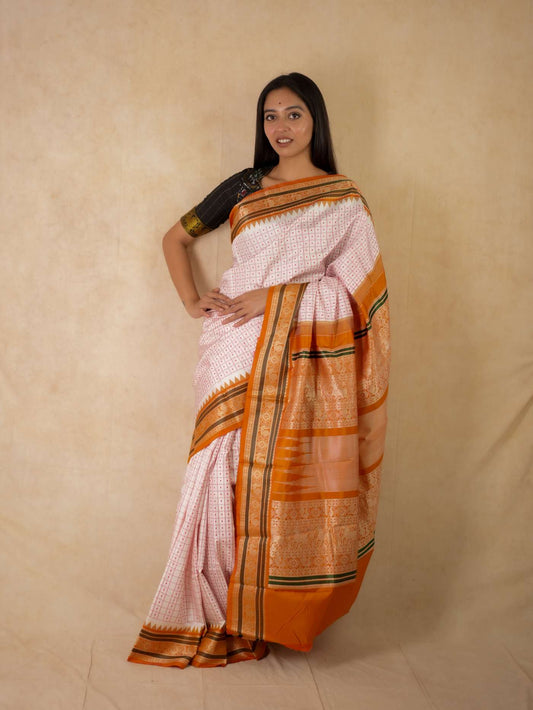 HANDWOVEN OFF-WHITE COLOUR KANJEEVARAM SILK SAREE WITH 80 CM BLOUSE PIECE