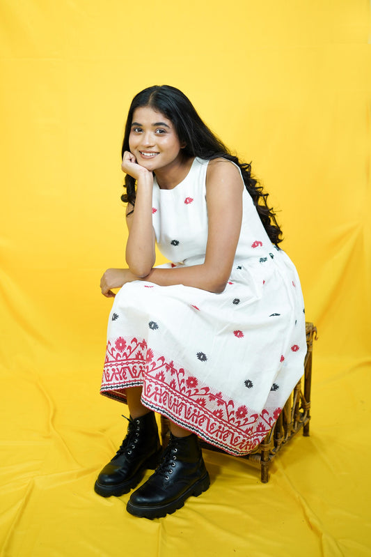 Joyee Kolkata ABHAA variable product in vibrant colors, showcasing multiple adjustable features and detailed craftsmanship.