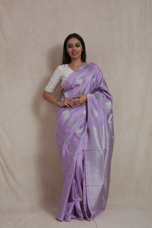 Front view of lavender Venkatgiri silk saree on model