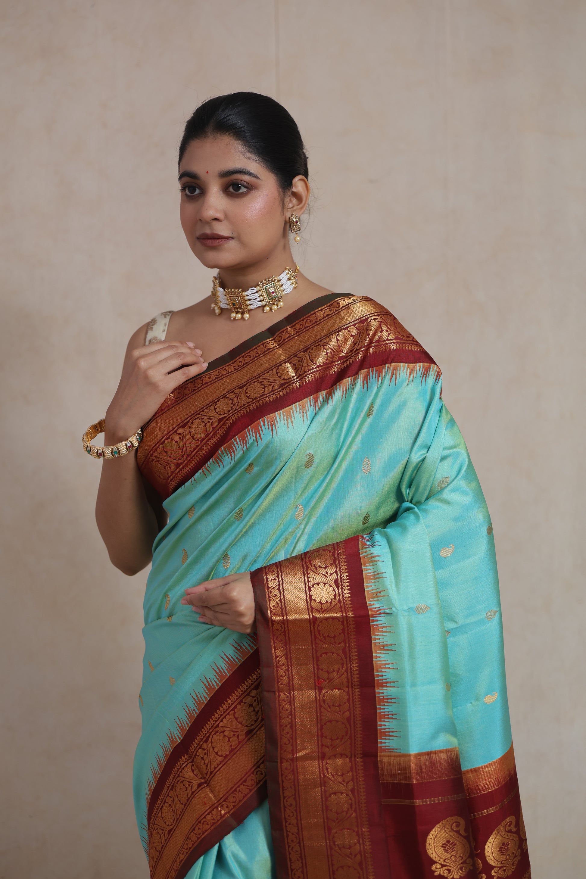 Close-up of Gadwal Silk Saree highlighting woven border and buttas