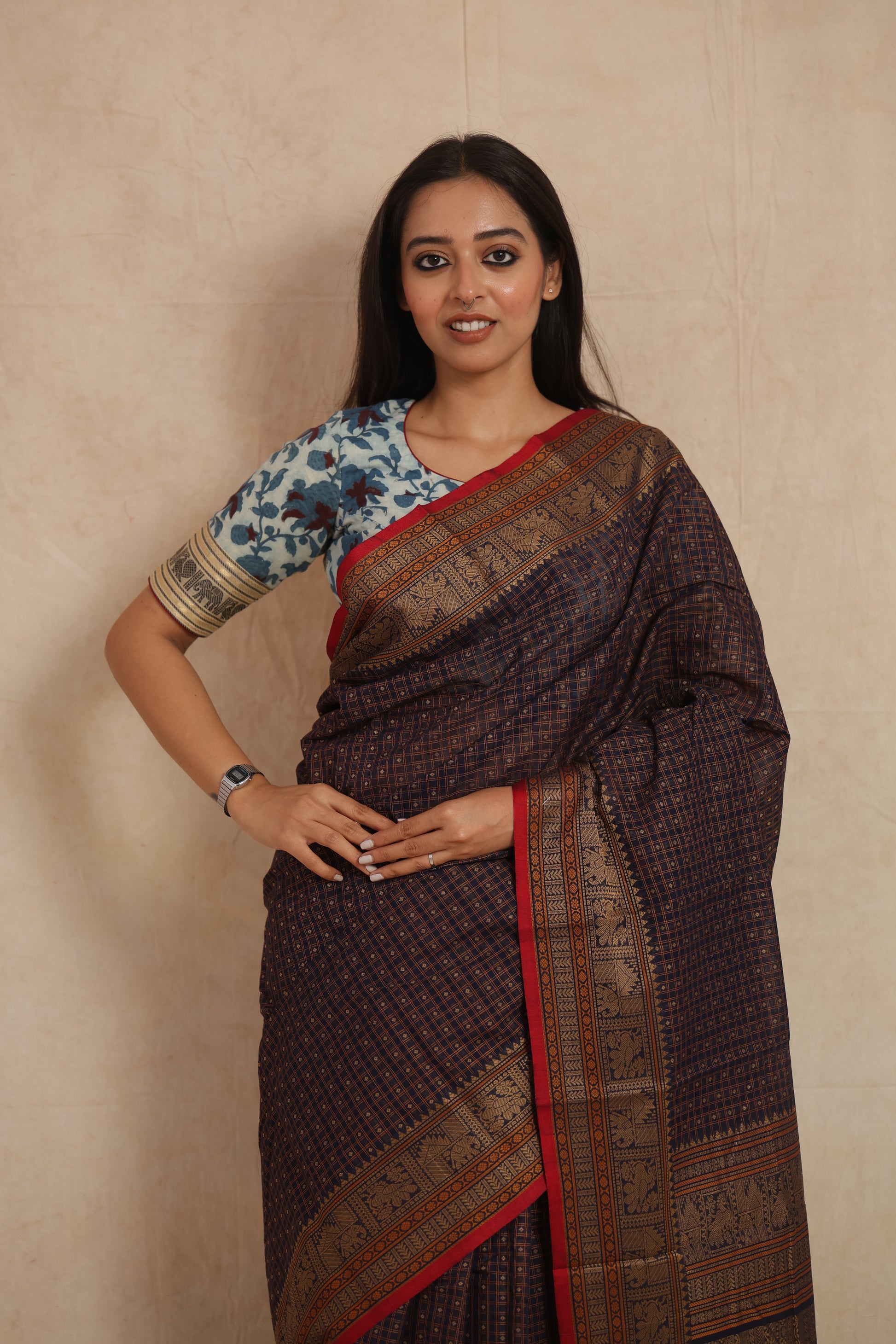 Elegant Kanchipuram handloom cotton saree with geometric weave and contrast border
