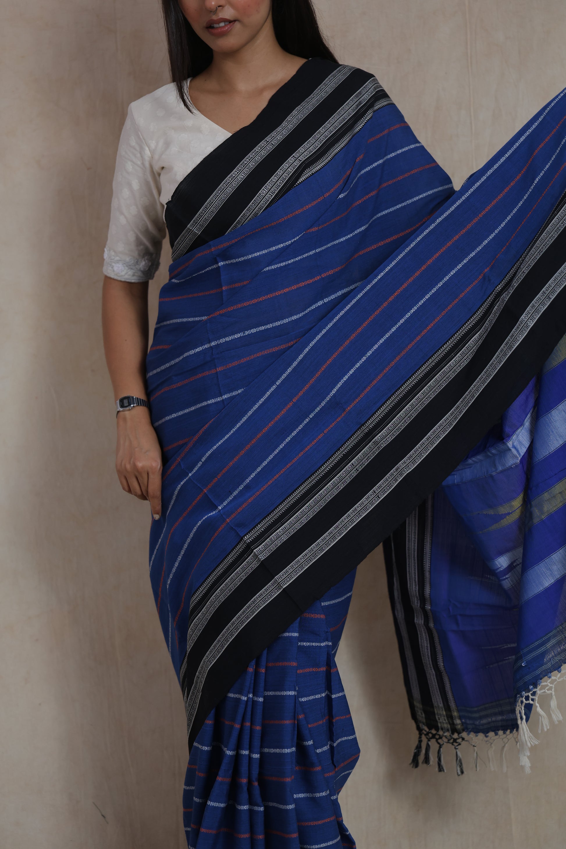 Detailed view of Ilkal handloom cotton saree featuring classic woven border and pallu