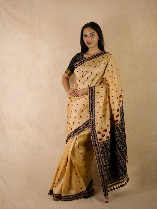 HANDWOVEN BEIGE COLOUR ASSAM SILK SAREE WITH 98 CM BLOUSE PIECE