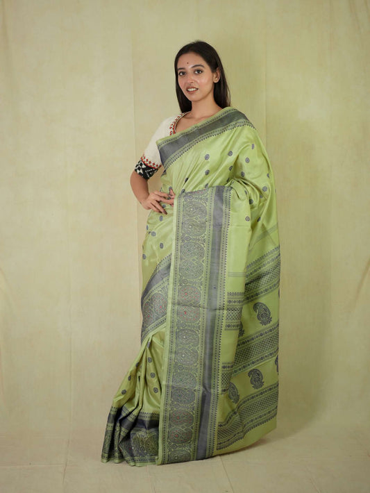 HANDWOVEN LIGHT MINT GREEN COLOUR GADWAL SILK SAREE WITH 94 CM BLOUSE PIECE
