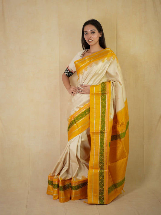HANDWOVEN CREAM COLOUR GADWAL SILK SAREE WITH 89 CM BLOUSE PIECE
