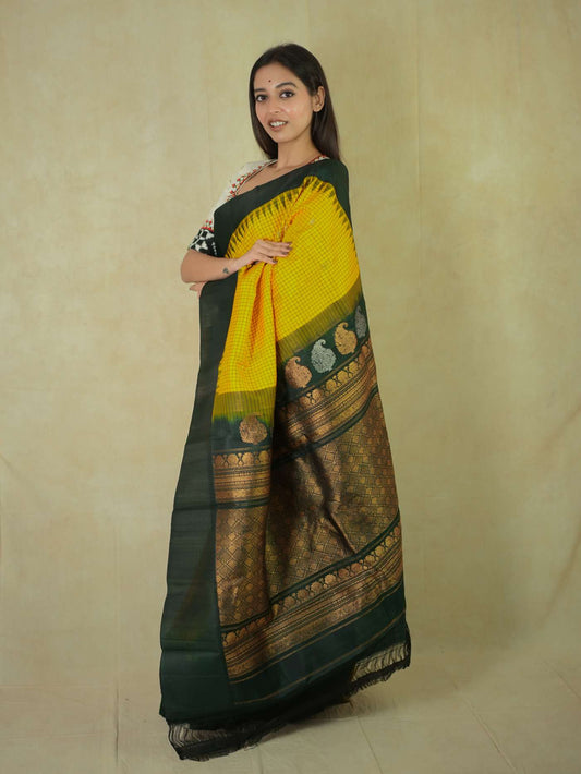 HANDWOVEN YELLOW COLOUR GADWAL SILK SAREE WITH 92 CM BLOUSE PIECE