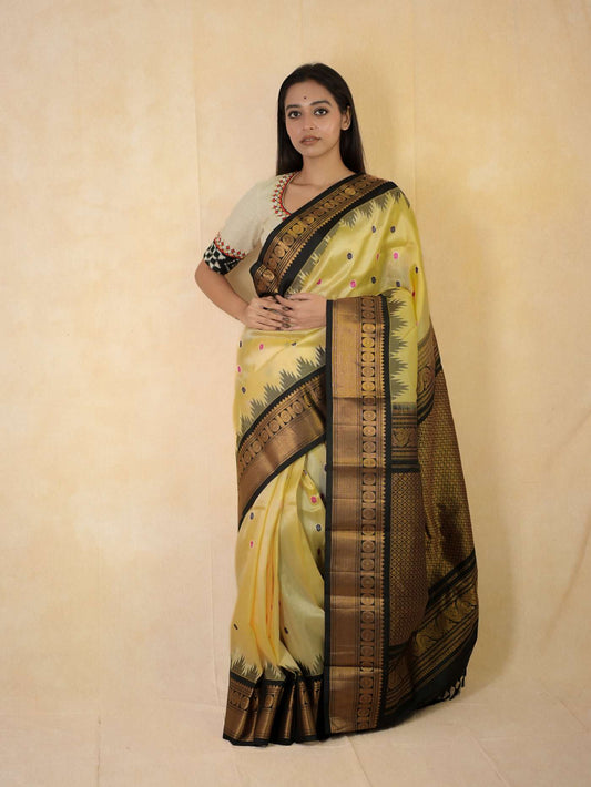HANDWOVEN CREAM COLOUR GADWAL SILK SAREE WITH 90 CM BLOUSE PIECE