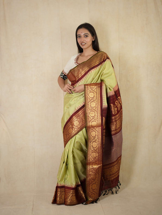 HANDWOVEN LIGHT GREEN COLOUR GADWAL SILK SAREE WITH 90 CM BLOUSE PIECE