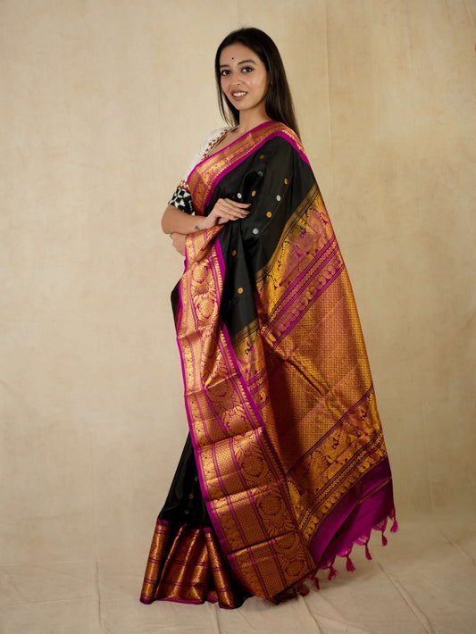 HANDWOVEN BLACK COLOUR GADWAL SILK SAREE WITH 84 CM BLOUSE PIECE