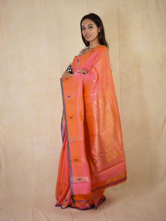 HANDWOVEN ORANGE PINK DUAL TONE GADWAL SILK SAREE WITH 84 CM BLOUSE PIECE