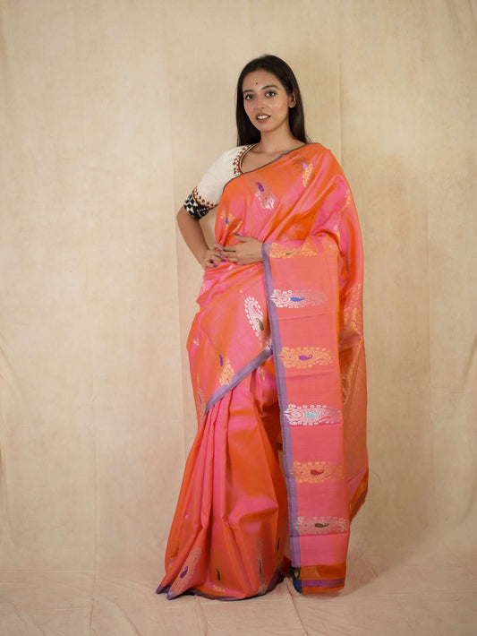 HANDWOVEN ORANGE PINK DUAL TONE GADWAL SILK SAREE WITH 84 CM BLOUSE PIECE