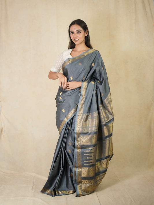 HANDWOVEN GREY COLOUR KANJEEVARAM SILK SAREE WITH 78 CM BLOUSE PIECE