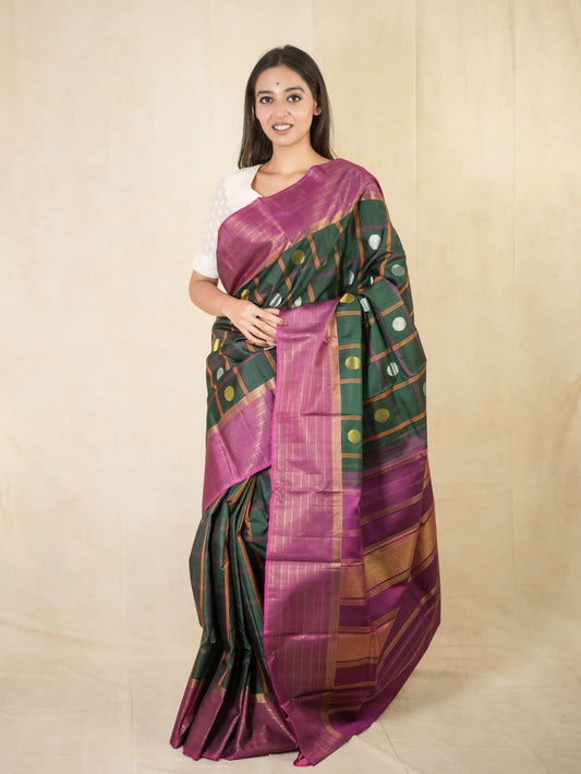 HANDWOVEN GREEN COLOUR KANJEEVARAM SILK SAREE WITH 68 CM BLOUSE PIECE