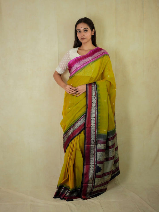 HANDWOVEN DUAL TONE OF YELLOW & GREEN COLOR KANCHIPURAM COTTON SILK SAREE WITH 72 CM BLOUSE PIECE