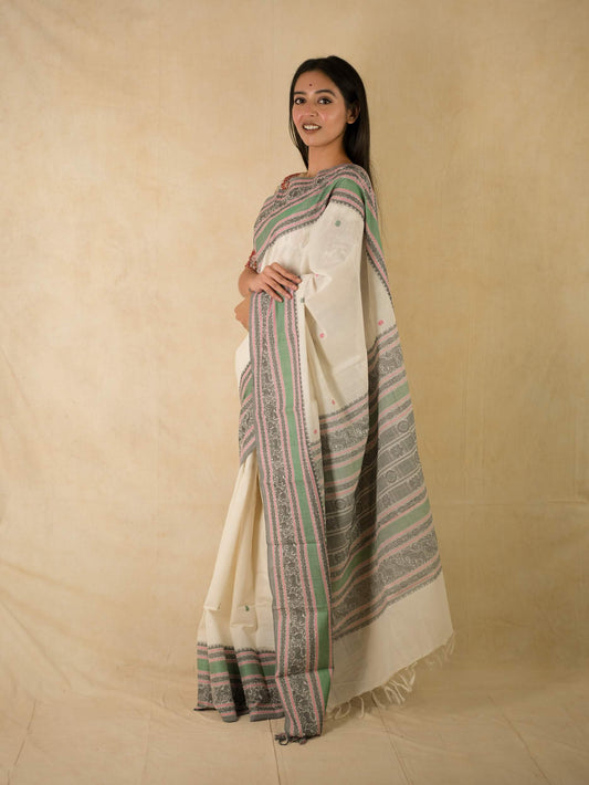 HANDWOVEN WHITE KANCHI COTTON SAREE WITH 67 CM BLOUSE PIECE