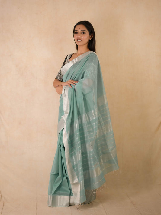 HANDWOVEN PASTEL BLUE COLOUR MAHESWARI SILK-COTTON SAREE WITH 79 CM BLOUSE PIECE