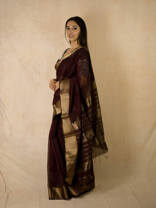 HANDWOVEN DARK BROWN COLOUR MAHESWARI SILK-COTTON SAREE WITH 76 CM BLOUSE PIECE