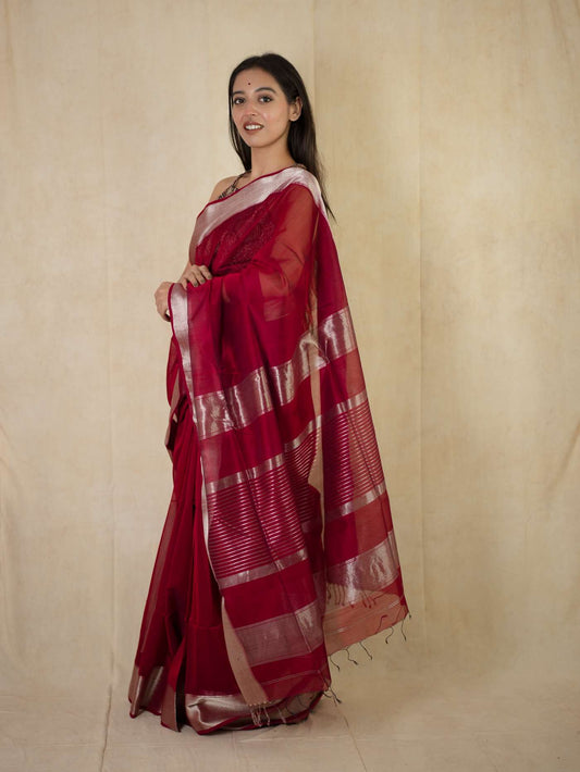 HANDWOVEN BLACKISH RED COLOUR MAHESWARI SILK BY COTTON SAREE WITH 81 CM BLOUSE PIECE
