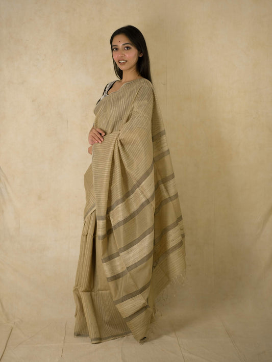 HANDWOVEN BEIGE COLOUR MAHESWARI SILK-COTTON SAREE WITH 64 CM BLOUSE PIECE