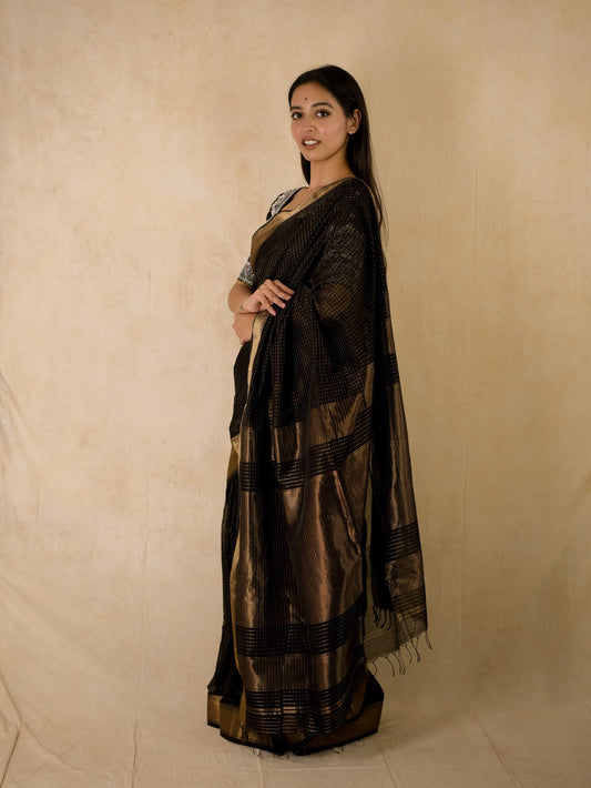 HANDWOVEN BLACK COLOUR MAHESWARI SILK-COTTON SAREE WITH 83 CM BLOUSE PIECE