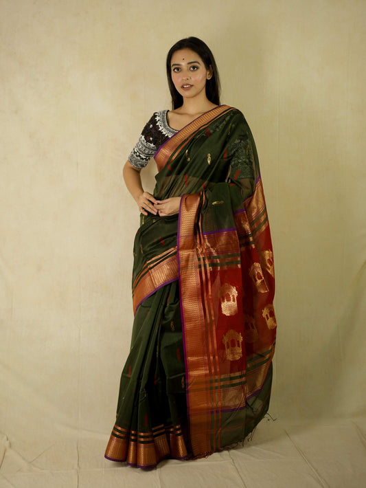 HANDWOVEN SAP GREEN COLOUR MAHESWARI SILK-COTTON SAREE WITH 76 CM BLOUSE PIECE