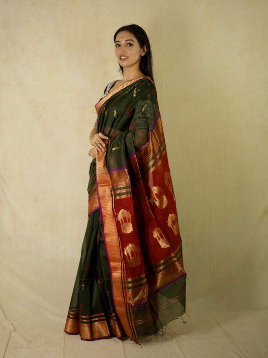 HANDWOVEN SAP GREEN COLOUR MAHESWARI SILK-COTTON SAREE WITH 76 CM BLOUSE PIECE