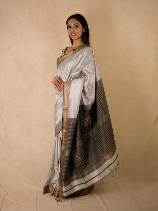 HANDWOVEN ASH COLOUR MAHESWARI SILK SAREE WITH 79 CM BLOUSE PIECE