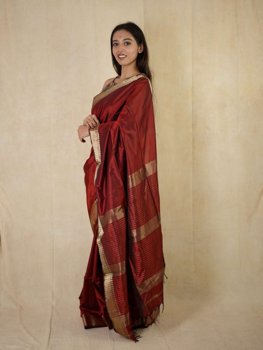 HANDWOVEN REDDISH MAROON COLOUR MAHESWARI SILK SAREE WITH 81 CM BLOUSE PIECE