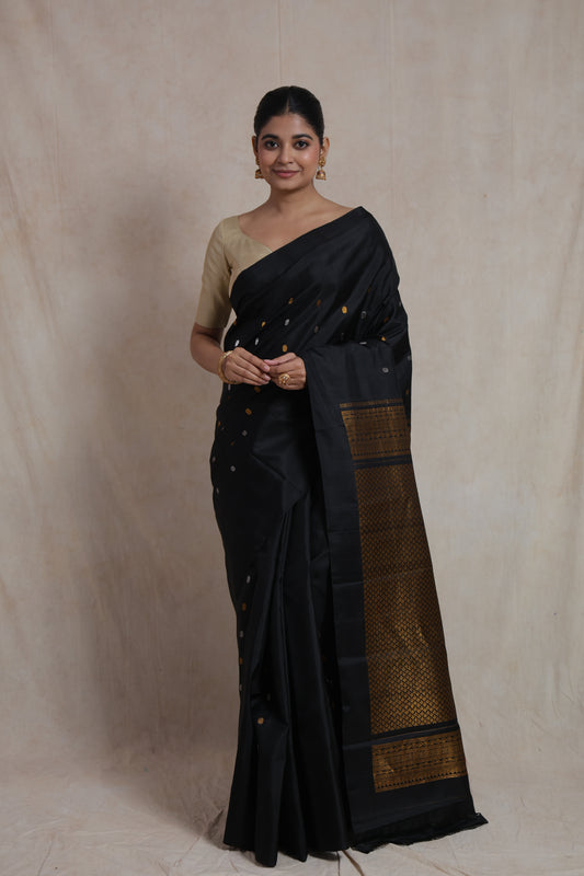 Full length view of elegant black Gadwal silk saree