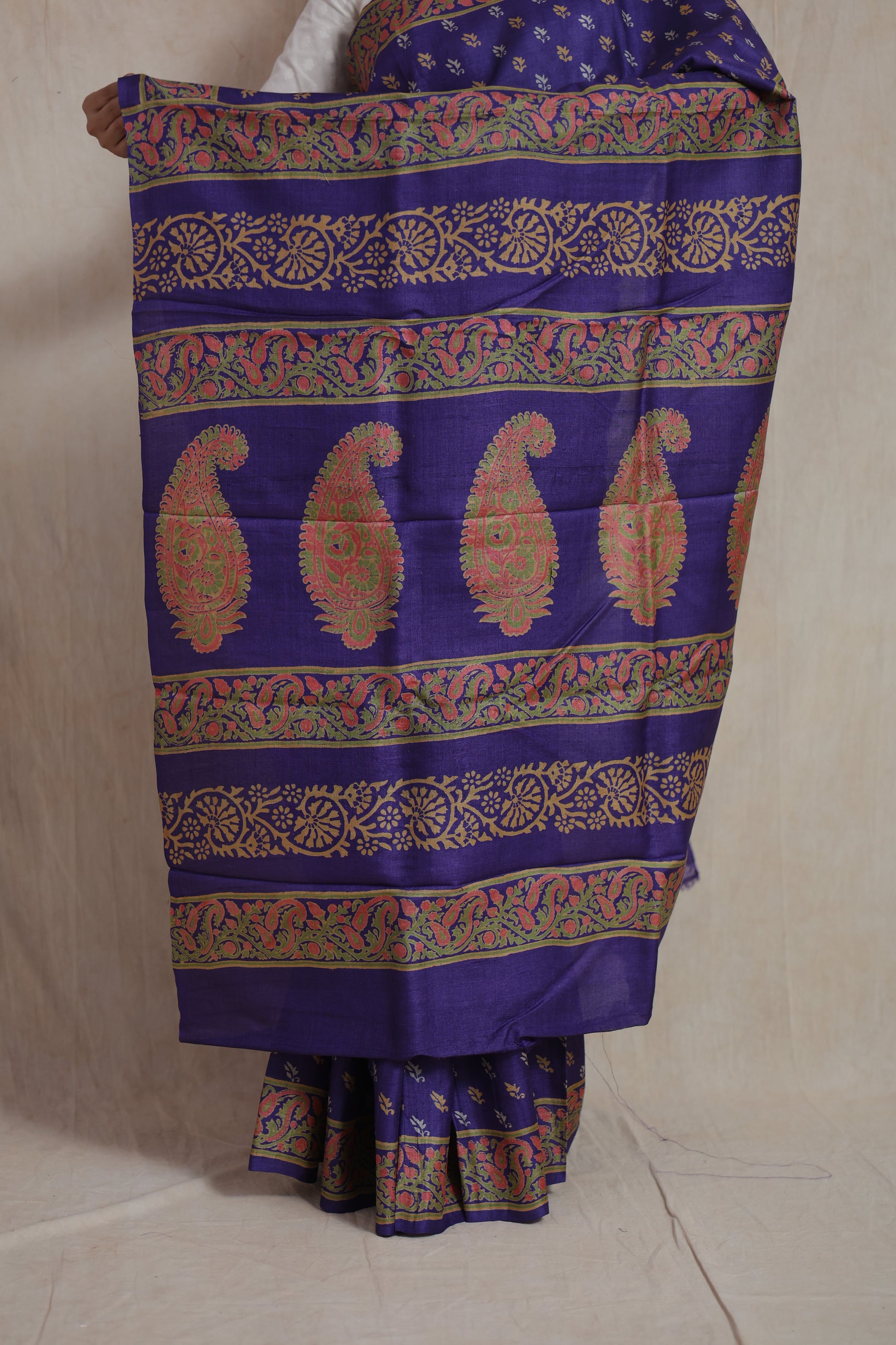 Detailed pallu close-up of royal indigo Tussar print saree
