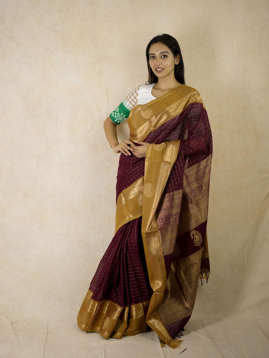 HANDWOVEN DARK PLUM COLOUR KANCHIPURAM SILK BY COTTON SAREE WITH 1 M BLOUSE PIECE