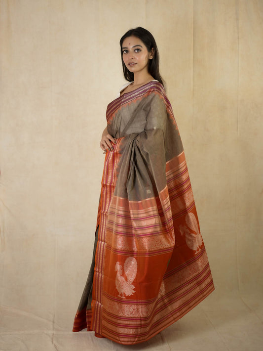 HANDWOVEN GREY COLOR KANCHIPURAM COTTON SILK SAREE WITH 68 CM BLOUSE PIECE