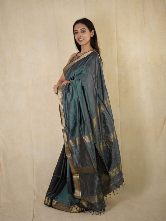 HANDWOVEN GREY COLOUR MAHESWARI SILK SAREE WITH 81 CM BLOUSE PIECE