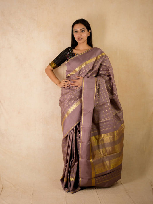 HANDWOVEN GREYISH-LAVENDER KANJEEVARAM SILK SAREE WITH 75 CM BLOUSE PIECE