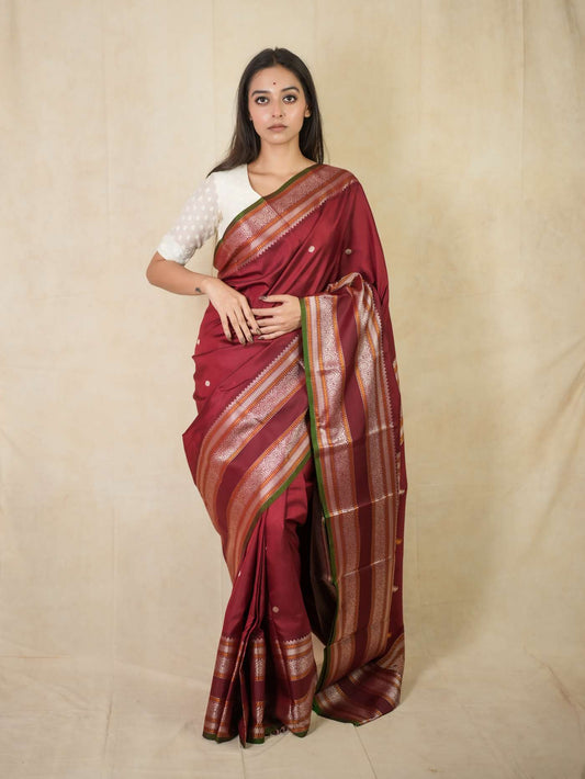 HANDWOVEN MAROON COLOUR KANJEEVARAM SILK SAREE WITH 77 CM BLOUSE PIECE