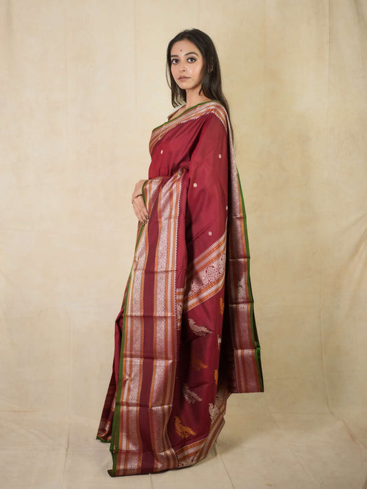 HANDWOVEN MAROON COLOUR KANJEEVARAM SILK SAREE WITH 77 CM BLOUSE PIECE