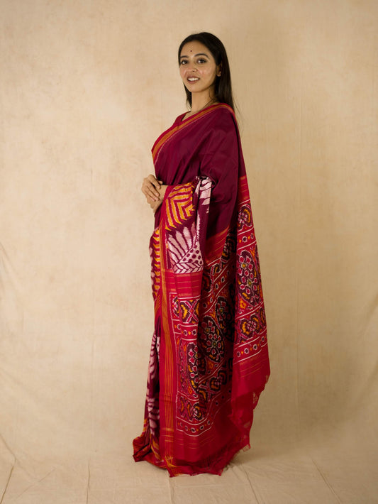 HANDWOVEN MAROON COLOUR POCHAMPALLY SILK SAREE WITH 63 CM BLOUSE PIECE