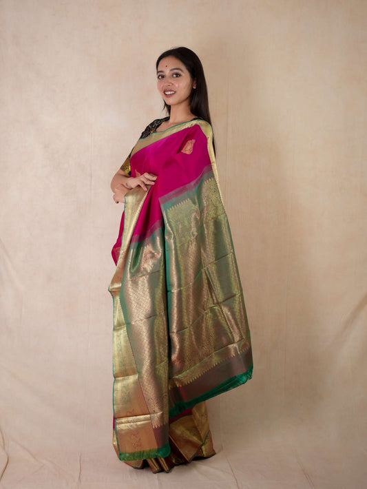 HANDWOVEN RANI PINK COLOUR KANJEEVARAM SILK SAREE WITH 75 CM BLOUSE PIECE