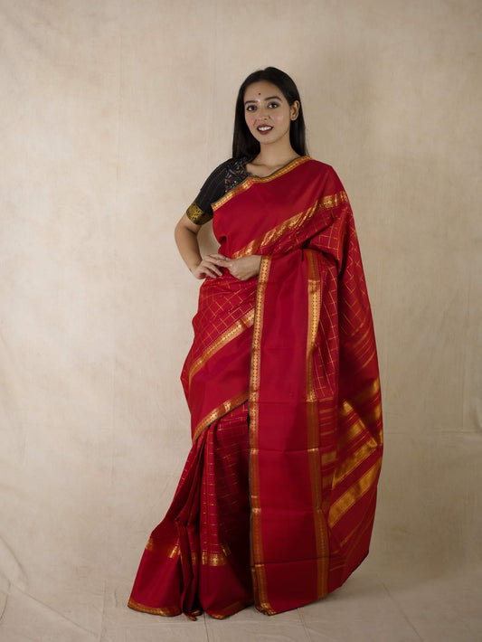 HANDWOVEN RED COLOUR KANJEEVARAM SILK SAREE WITH 71 CM BLOUSE PIECE