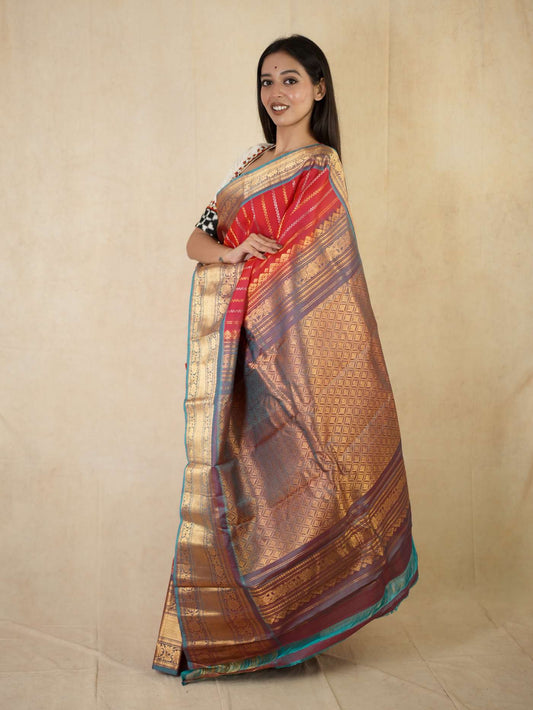 HANDWOVEN REDDISH PINK COLOUR GADWAL SILK SAREE WITH 87 CM BLOUSE PIECE