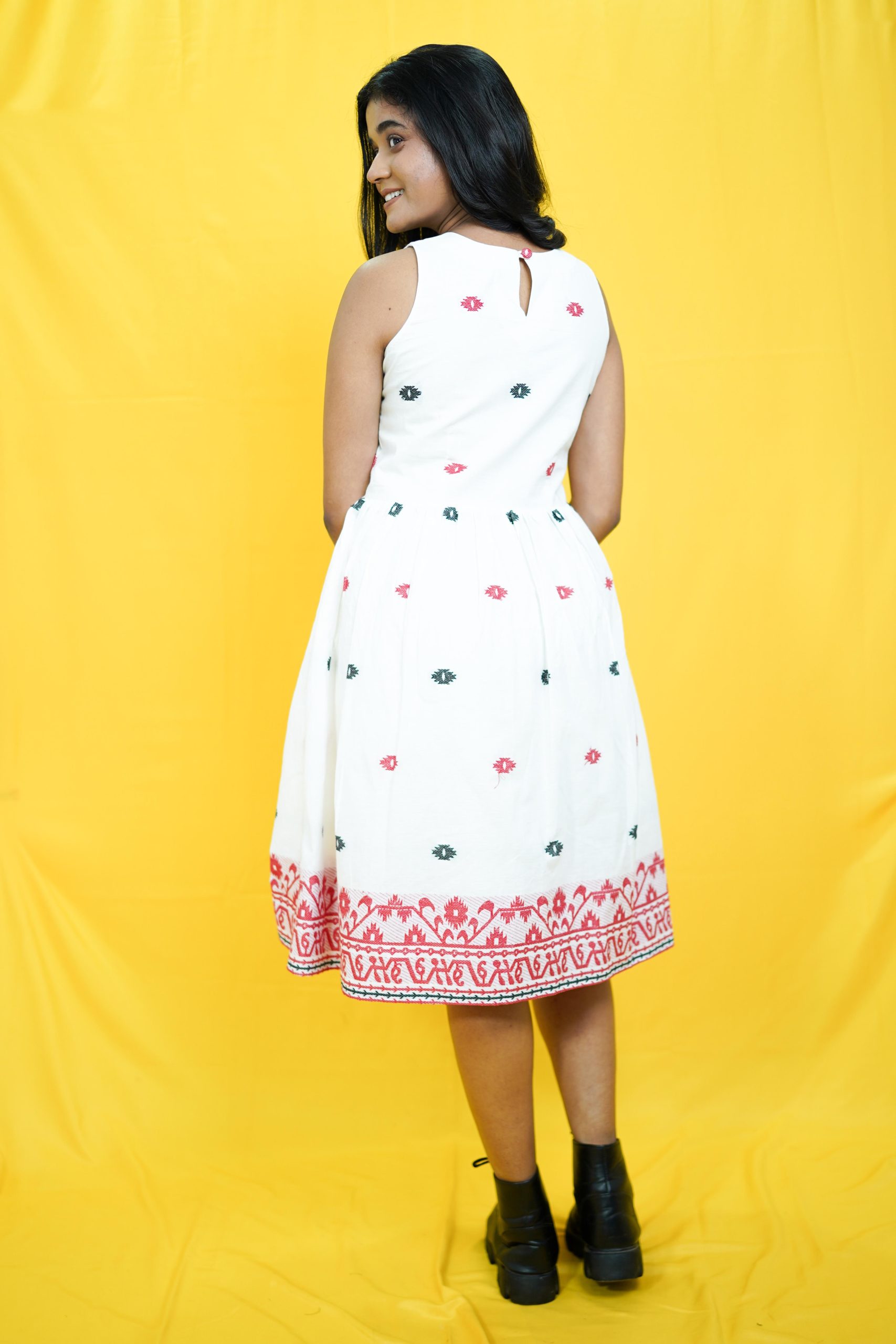 Joyee Kolkata ABHAA variable product in various styles, showcasing a diverse range of colorful, handmade accessories.