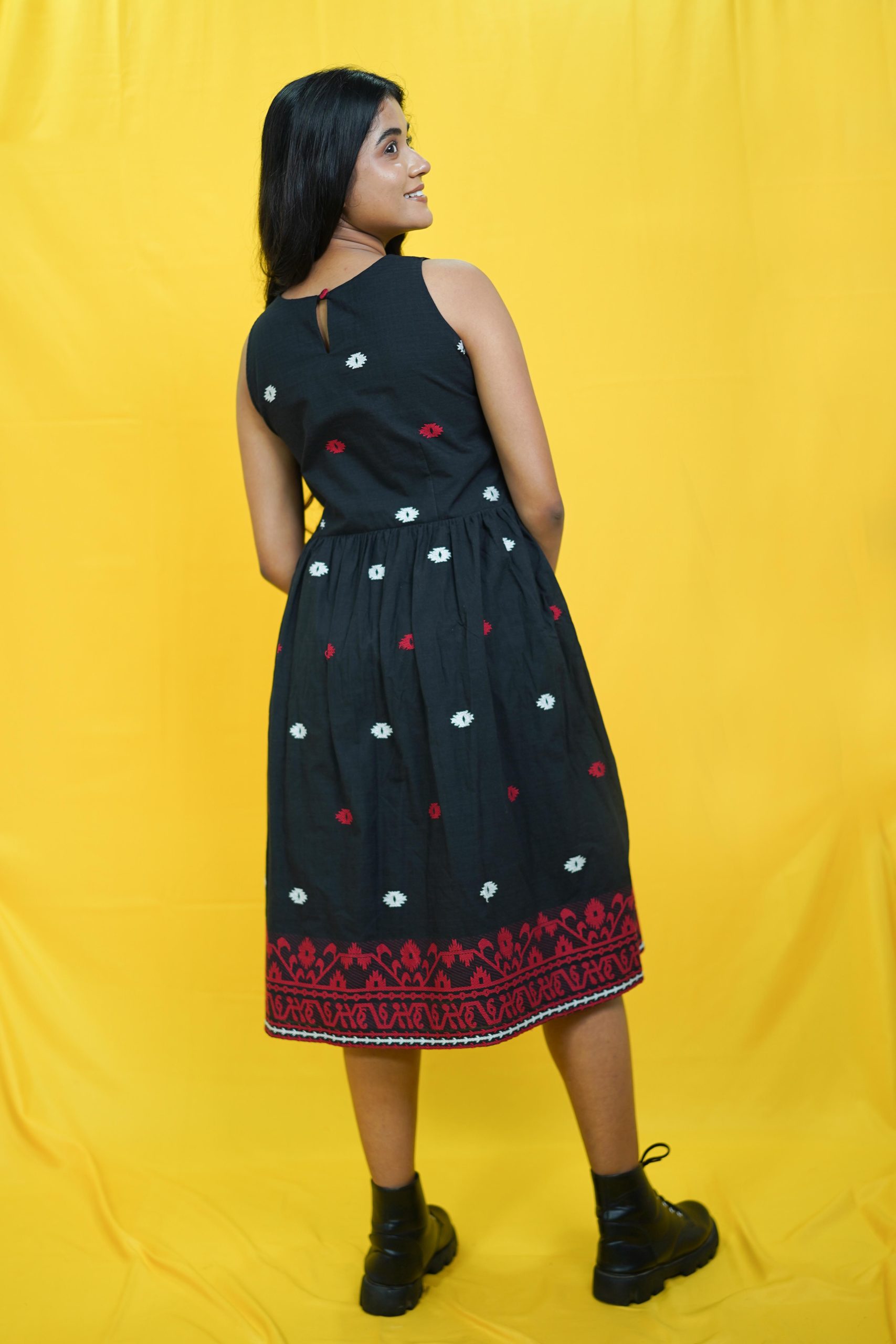 Colorful variable ABHAA by Joyee Kolkata featuring vibrant patterns and intricate designs on a traditional textile fabric.